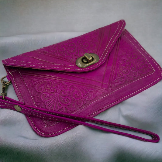 Large artisanal leather purse fuchsia
