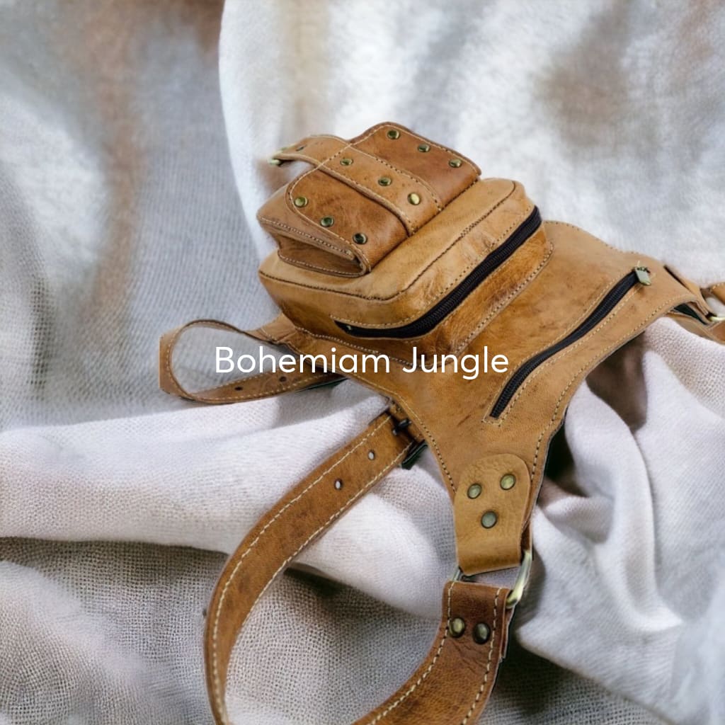 Riñonera artesanal de cuero moto boho camel – BOHEMIAM JUNGLE